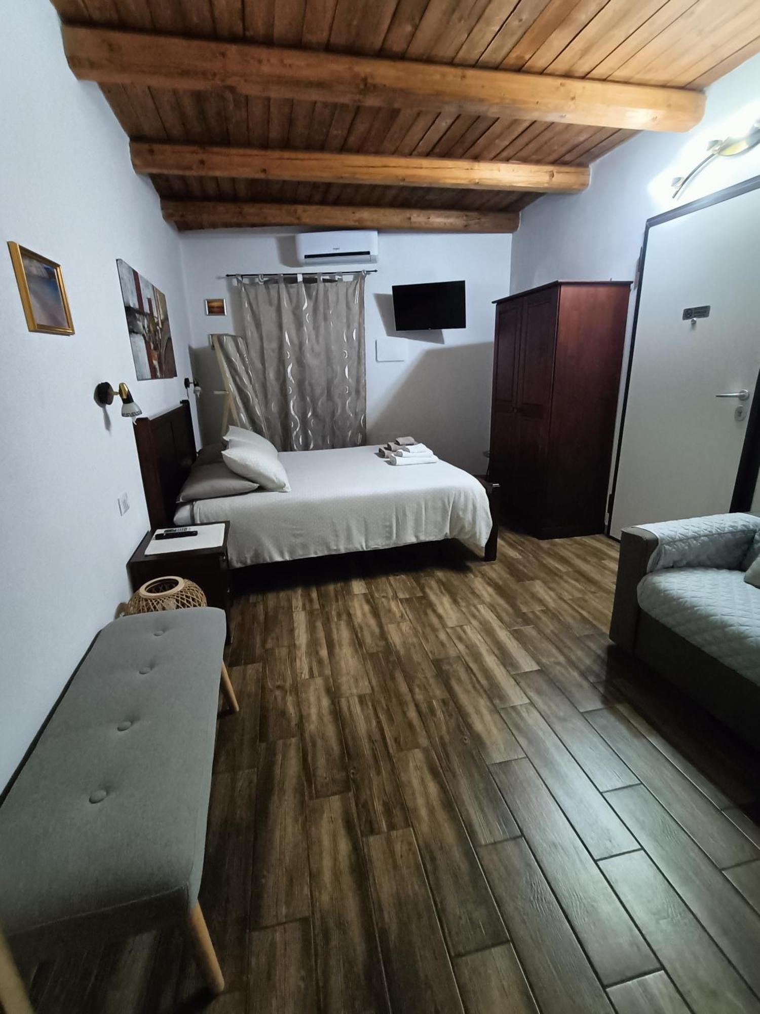 Bed And Breakfast Raggio Di Sole Iglesias Kültér fotó