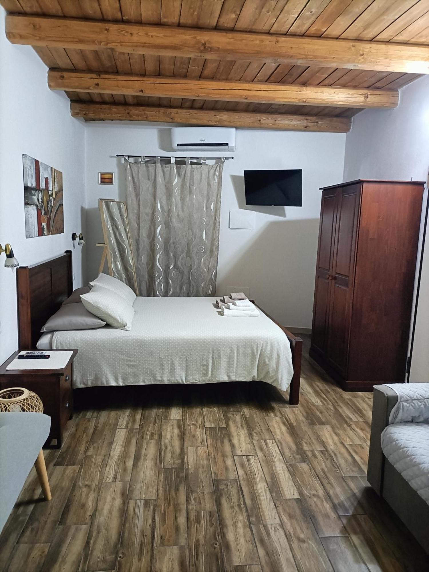 Bed And Breakfast Raggio Di Sole Iglesias Kültér fotó