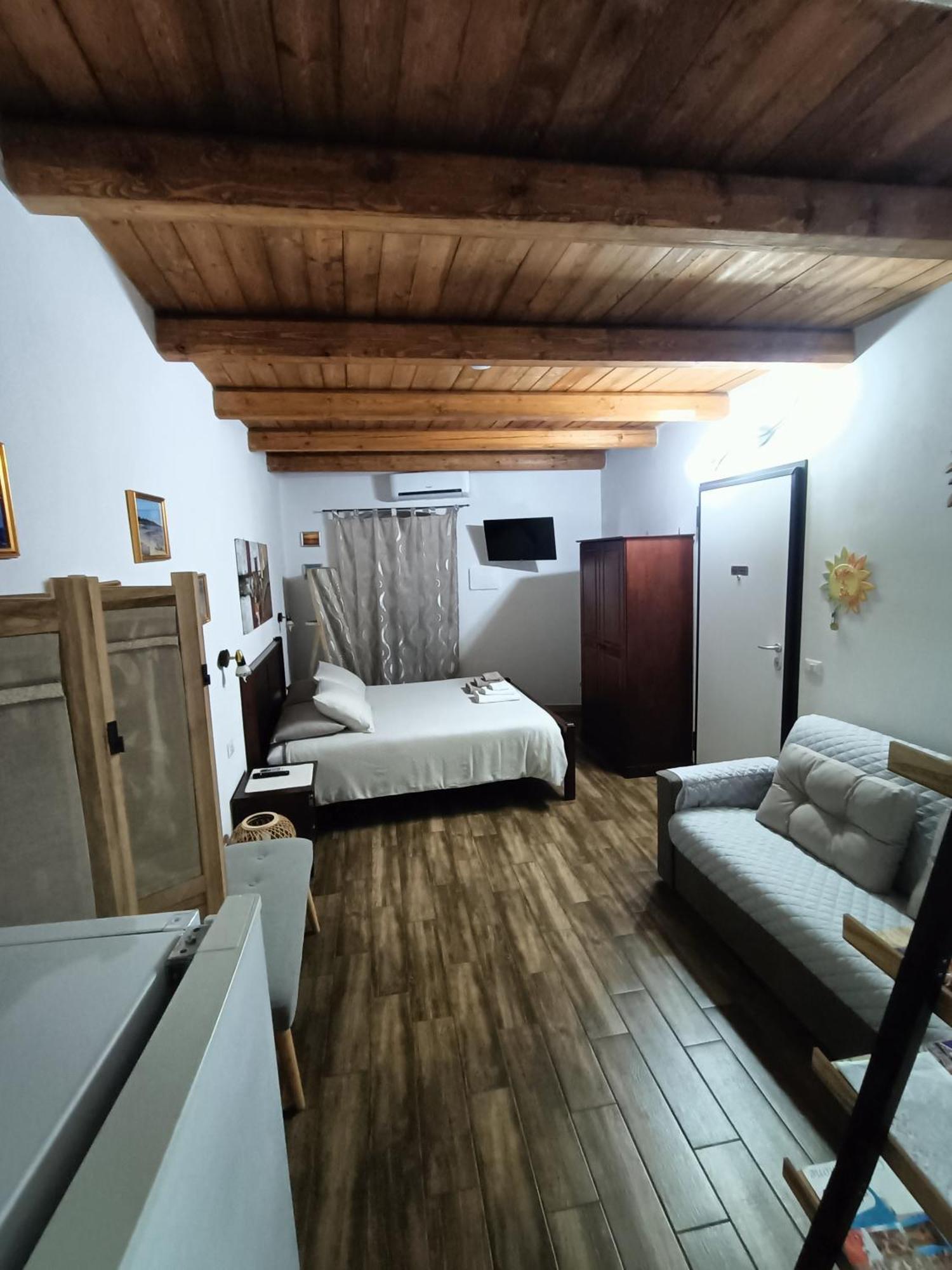 Bed And Breakfast Raggio Di Sole Iglesias Kültér fotó