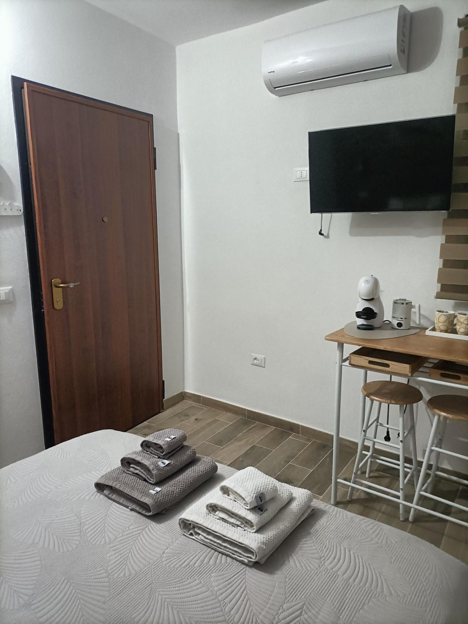Bed And Breakfast Raggio Di Sole Iglesias Kültér fotó